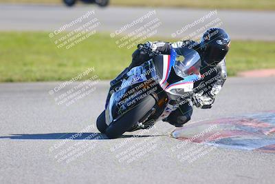 media/Jan-20-2023-Fastrack Riders (Fri) [[f2ad32aba3]]/Private/session 5 turn 13/